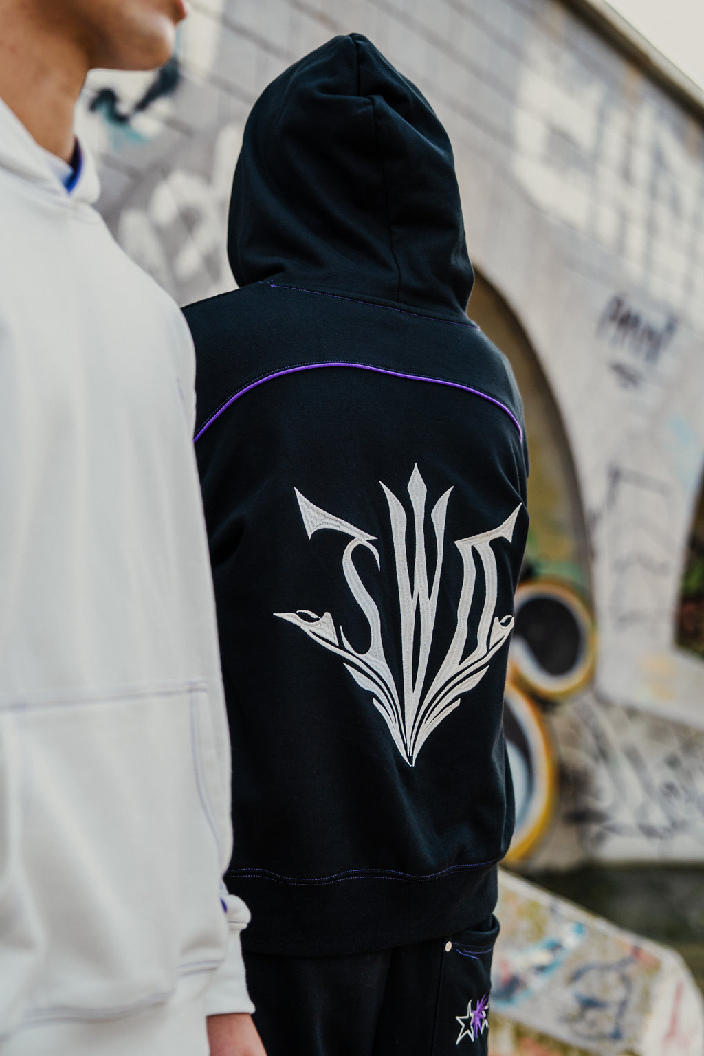 SAINTS & SINNERS HOODIE WHITE